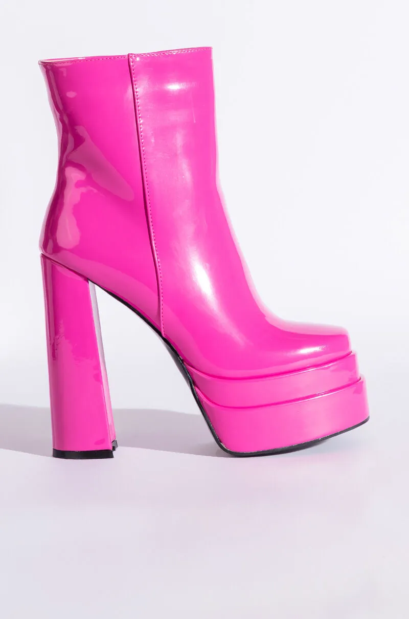 AZALEA WANG MATEO CHUNKY PLATFORM BOOTIE IN FUCHSIA