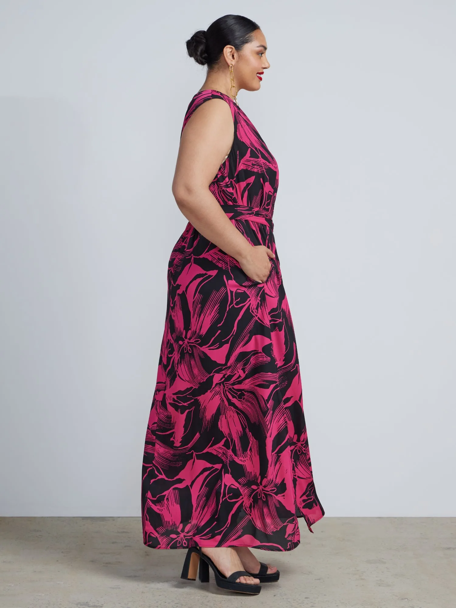 Plus Printed Front Tie V-neck Sleeveless Maxi Dress