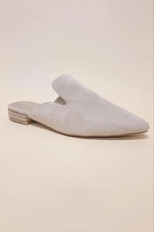 Womens Shoes - Pointed Toe Slip on Mule Flats